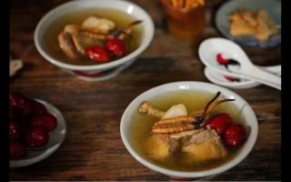 冬蟲(chóng)夏草的食用方法！冬蟲(chóng)夏草燉雞湯！