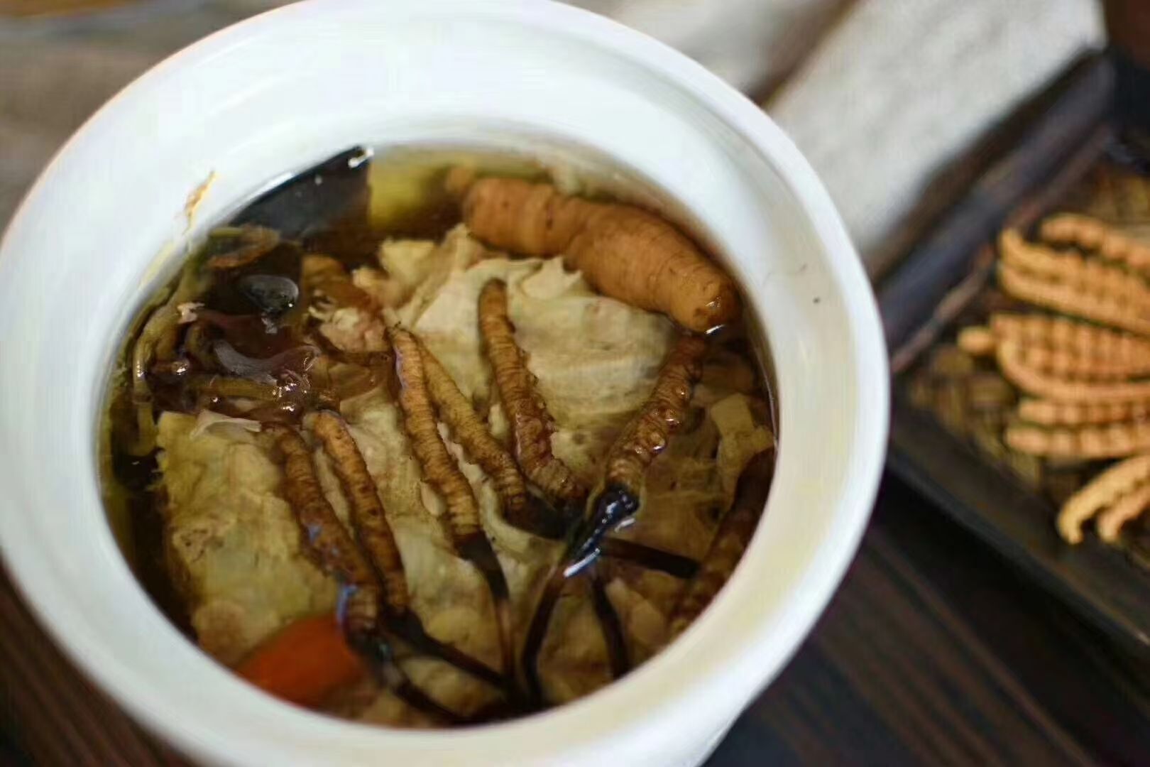 冬蟲(chóng)夏草怎么食用？